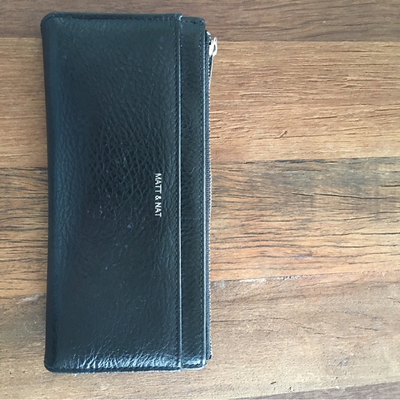 Matt & Nat Black Vegan Leather Wallet - Picture 3 of 5